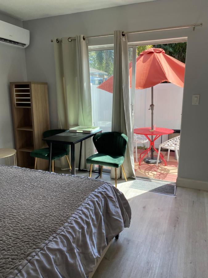 Cozy Studio Near Atlantic Ave W/Private Patio Apartment Delray Beach Luaran gambar